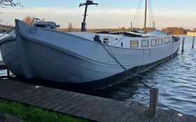 Unieke Beleving Op Het Water, De Prinsenboot.
